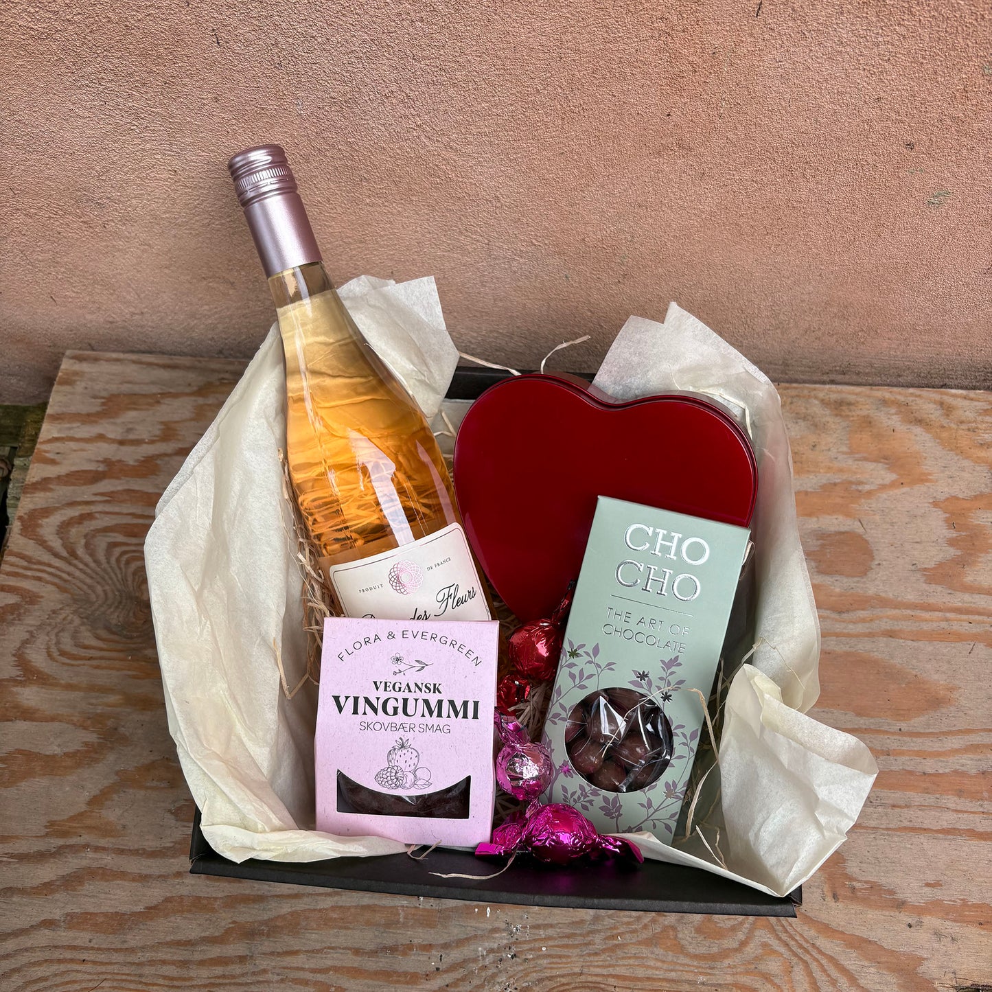 Gavekurv - rosévin og specialiteter