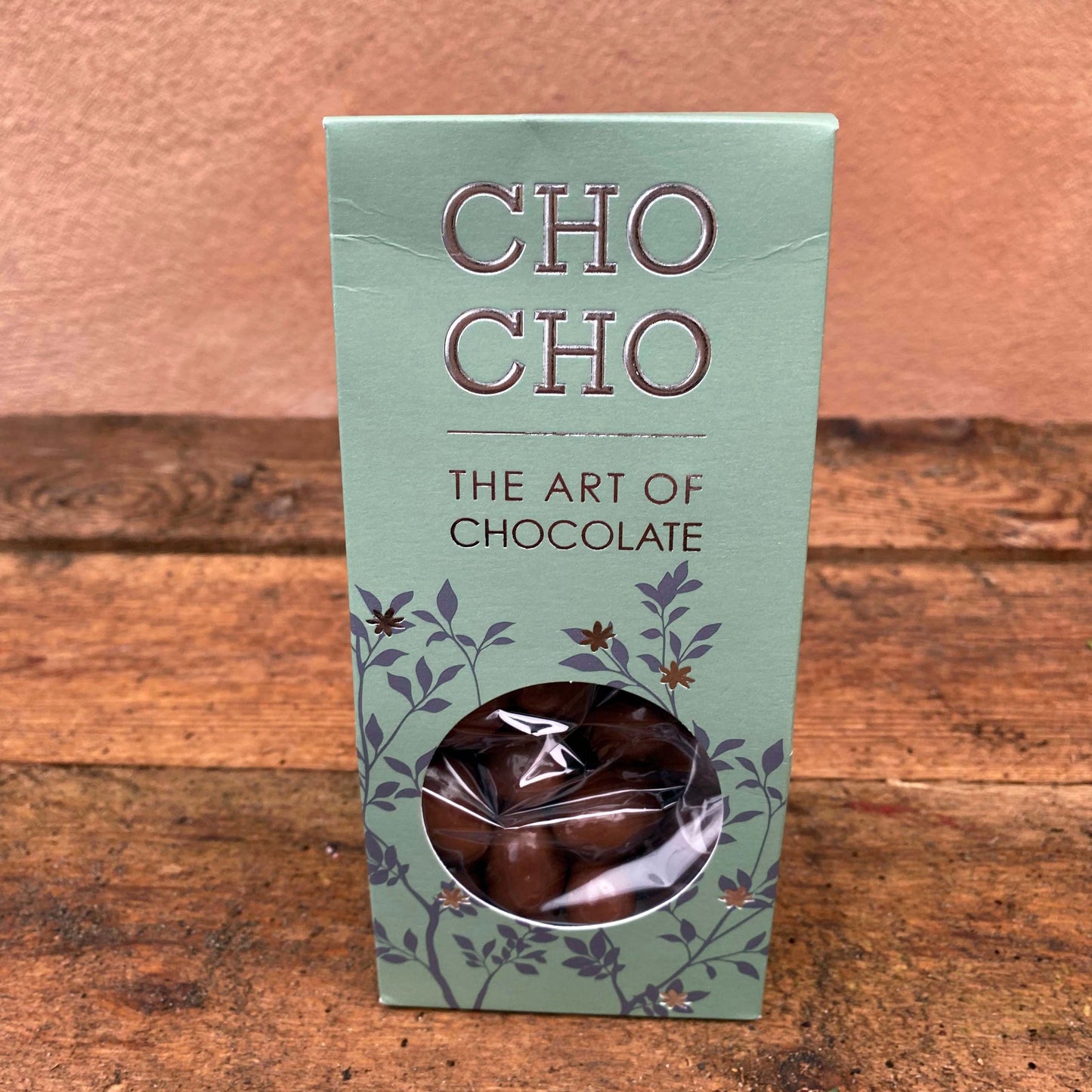 Specialitet. Mandler med flødechokolade.