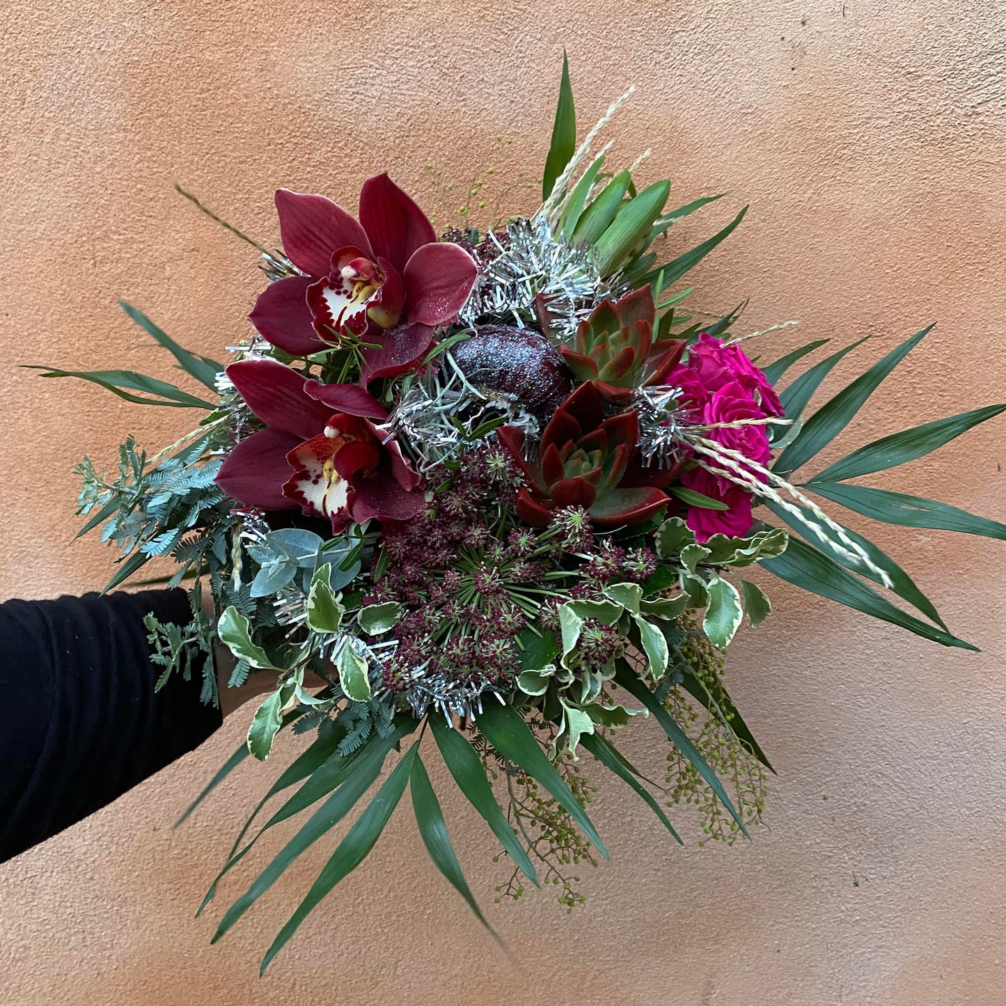 Nytårsbuket i røde nuancer