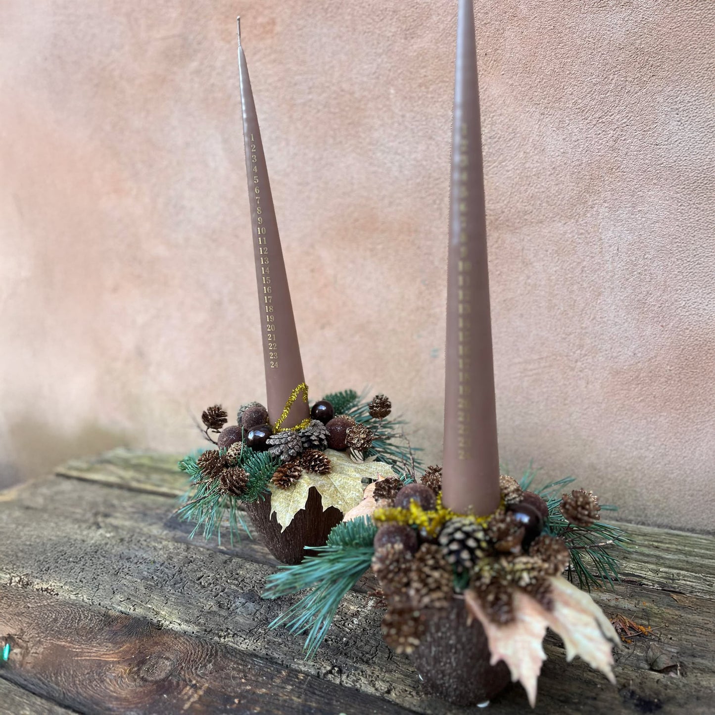 Juledekoration med kalenderlys