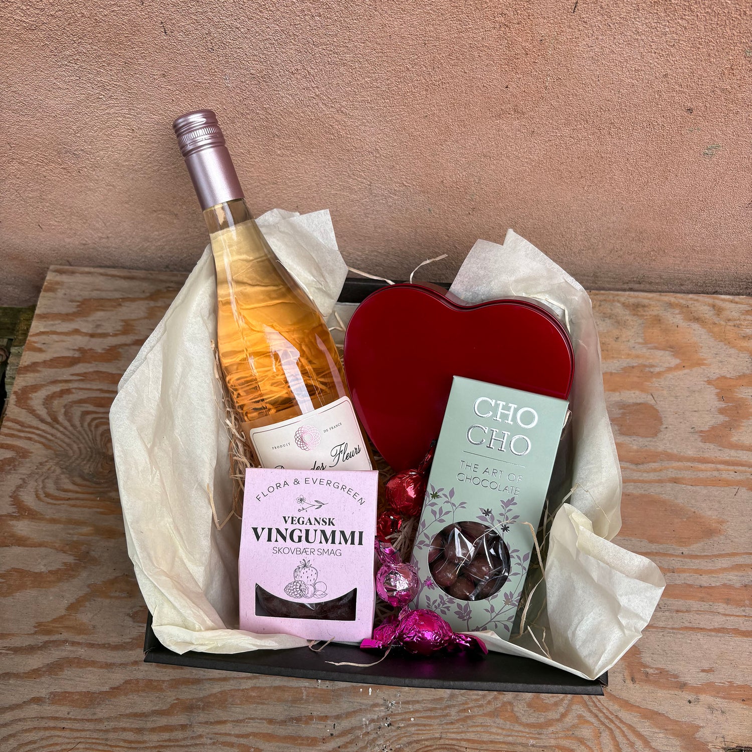 Gavekurv - rosévin og specialiteter