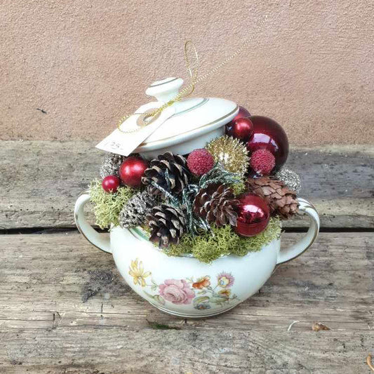 Juledekoration i skål