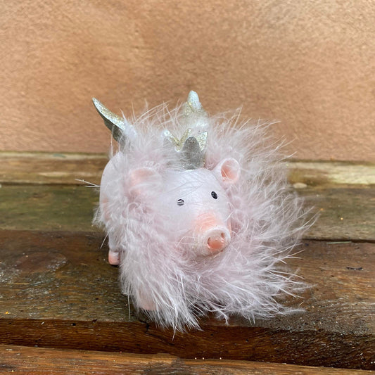 Julefigur. Gris med vinger